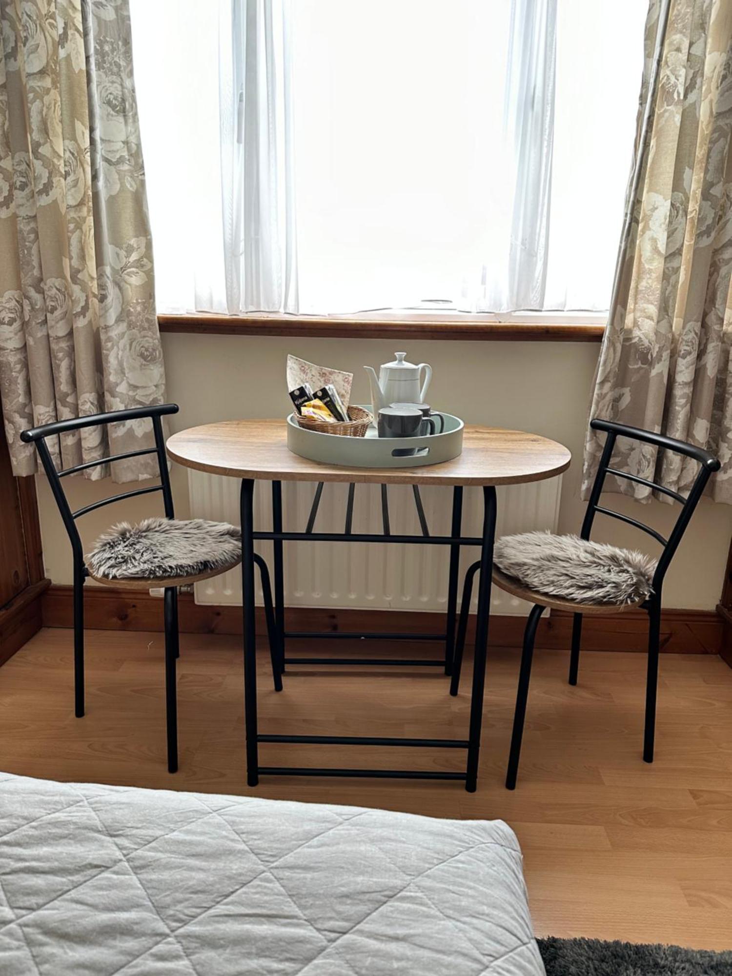 Malahide Guest Rooms 外观 照片