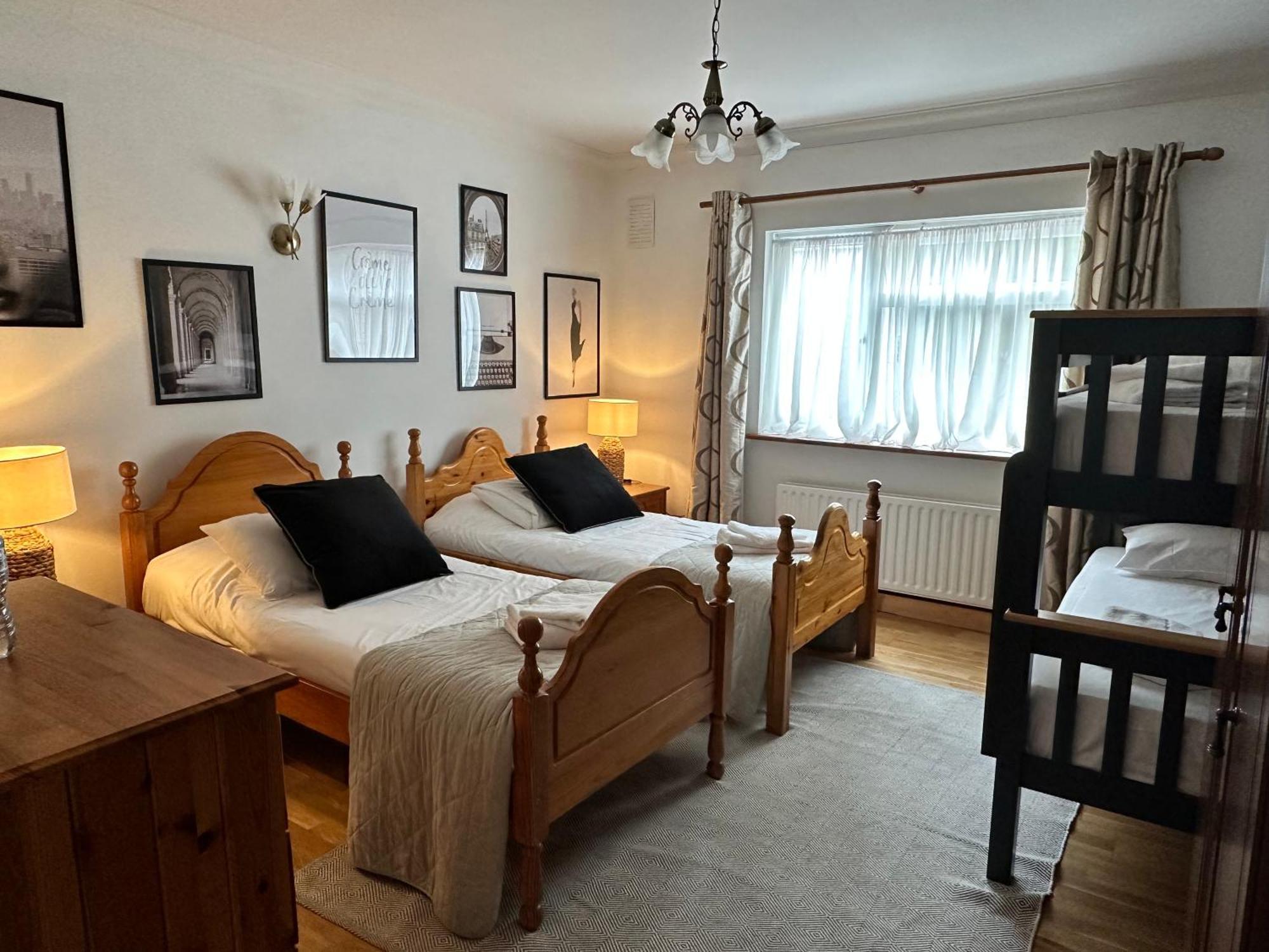 Malahide Guest Rooms 外观 照片